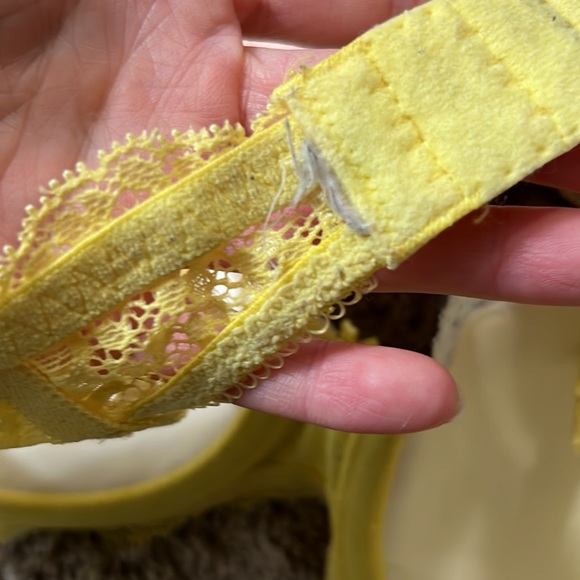 Victoria’s Secret bra bundle - Picture 5 of 7